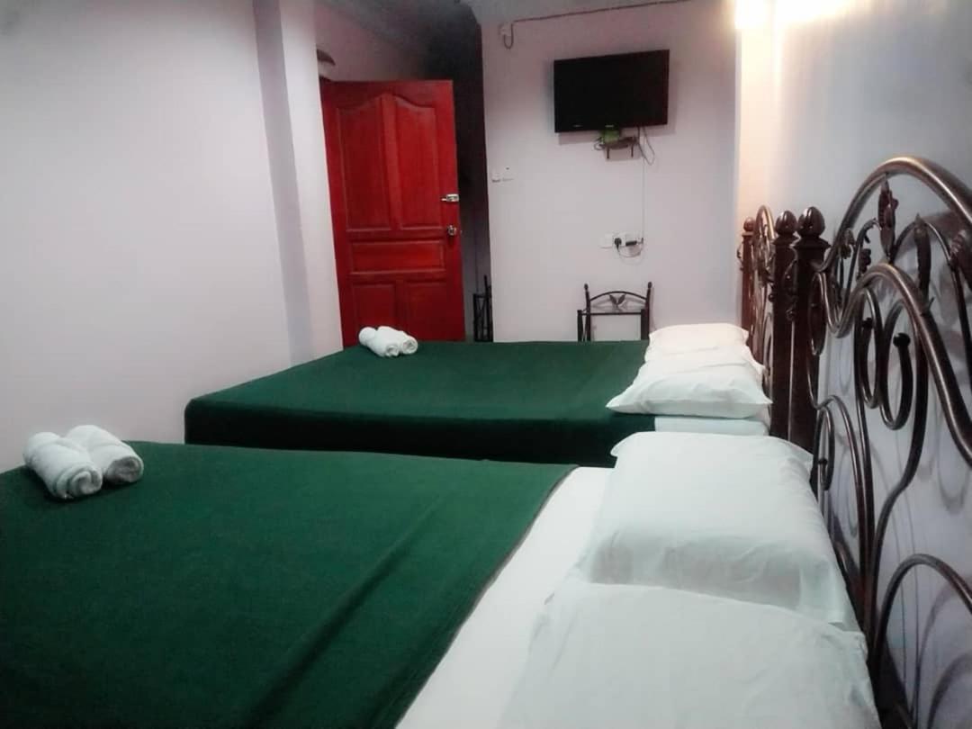 Kanza Beach Inn Marang Bagian luar foto