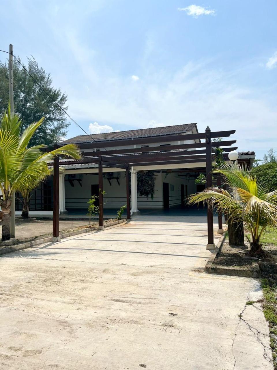 Kanza Beach Inn Marang Bagian luar foto